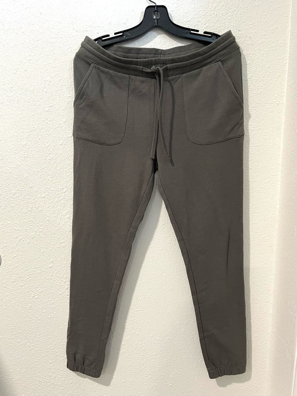 Kate Quinn Little Liam Women’s Skinny Pocket Sweatpants Size Medium Gray Night